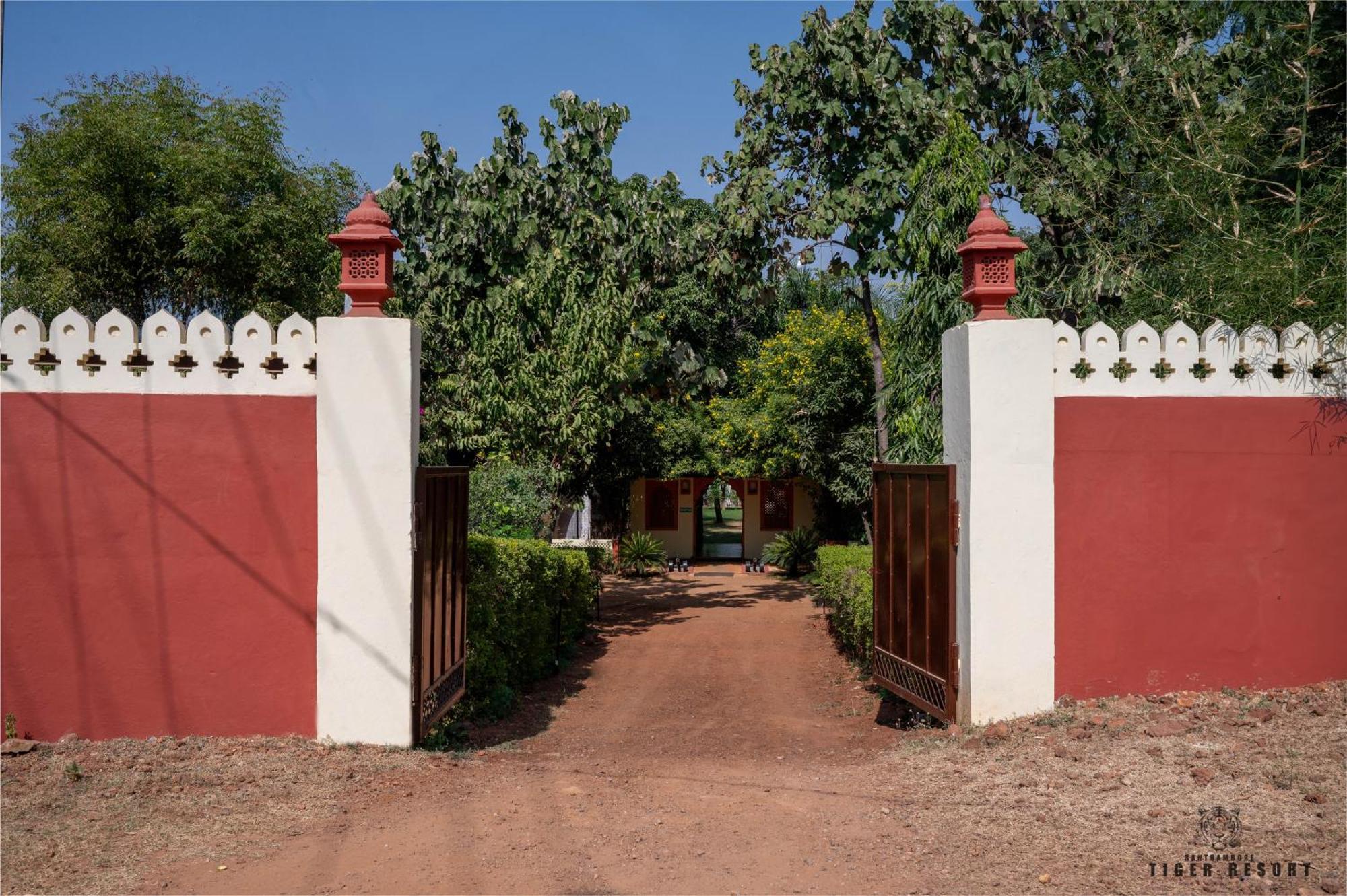 Ranthambore Tiger Resort Sawai Madhopur Exterior foto